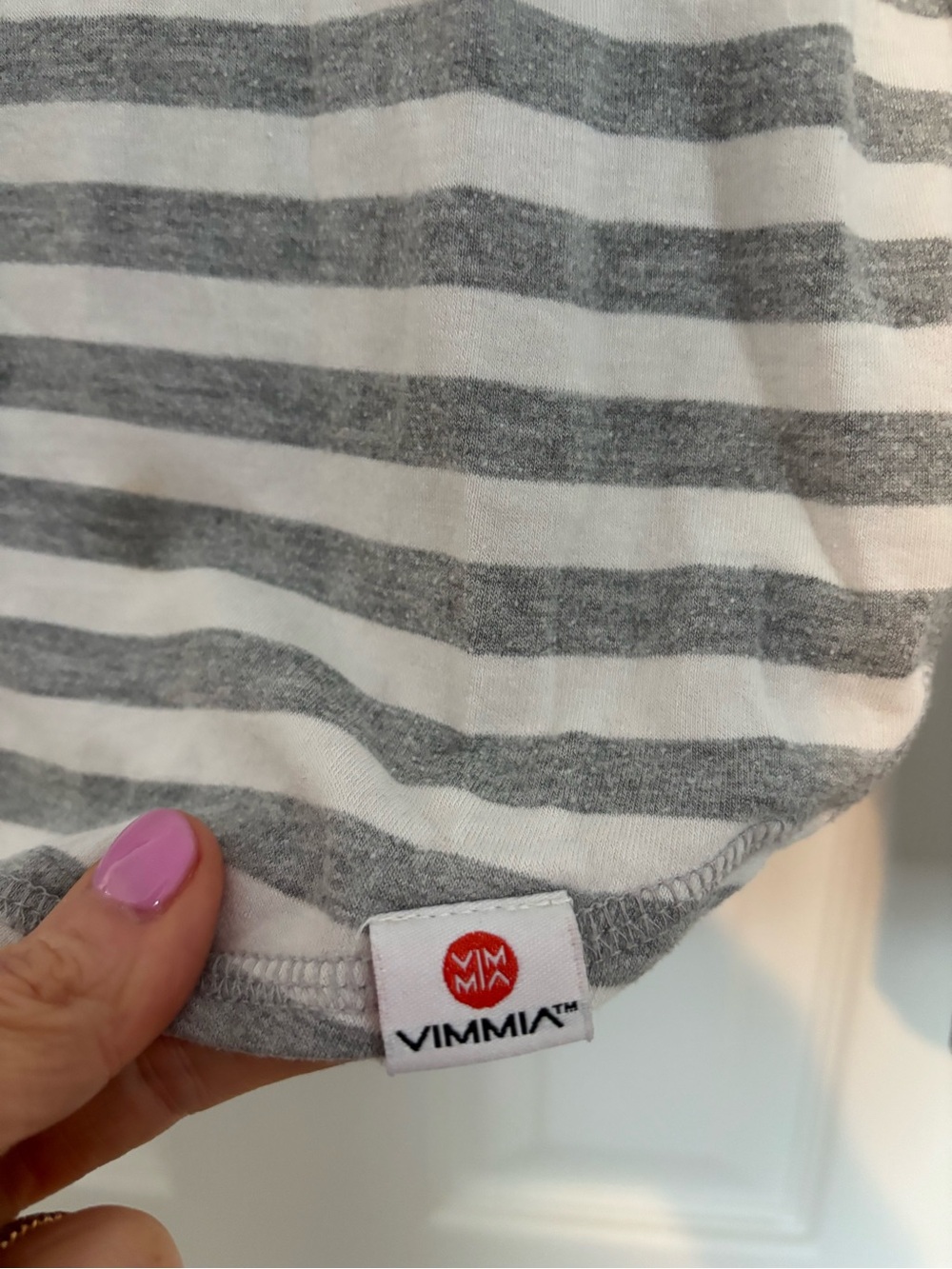 Vimmia Girls' White and Gray Striped Short Sleeve Tee